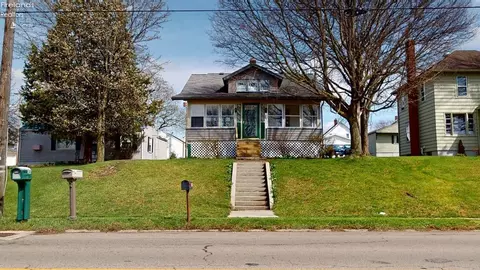 529 S Main St, Willard, OH 44890