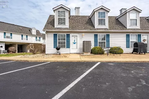 59 N Schooner Point Dr #59, Port Clinton, OH 43452