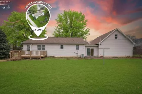 715 Cherry Ave, Lakeside, OH 43440