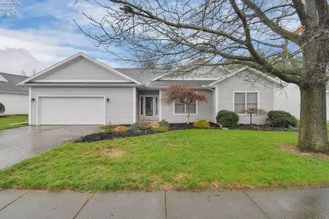 102 Roth Ct, Bellevue, OH 44811