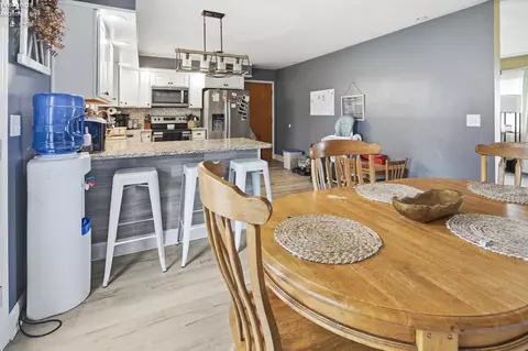 Dining - 557 E Maple St, Clyde, OH 43410 photo 2 of 2