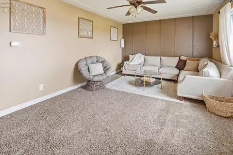 Living - 557 E Maple St, Clyde, OH 43410 photo 2 of 2