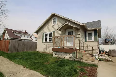 120 W 5th St, Port Clinton, OH 43452