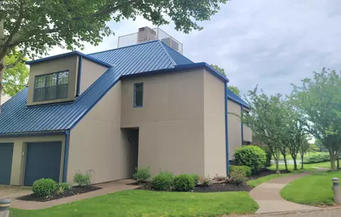 4475 Marin Hbr #H, Port Clinton, OH 43452