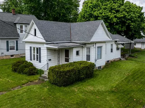 202 Louise Ave, Bellevue, OH 44811