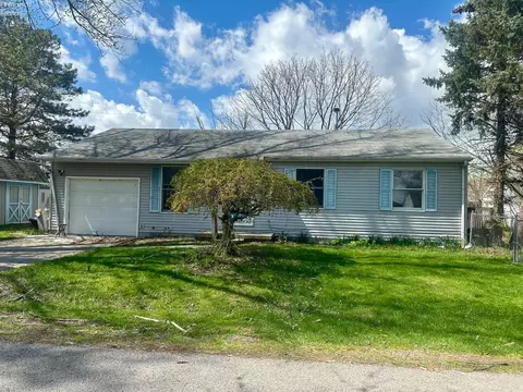 117 E Miami Trl, Sandusky, OH 44870