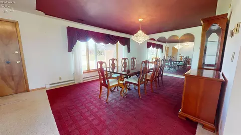 Dining - 4009 E Broadway Rd, Willard, OH 44890 photo 2 of 4