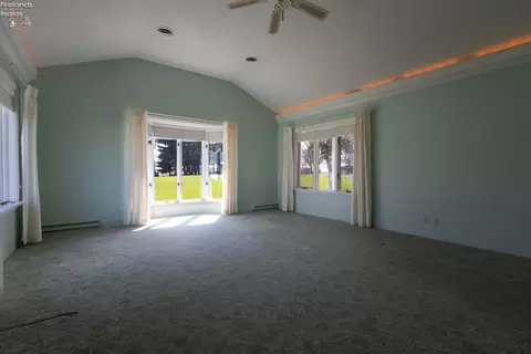 Bedroom - 4009 E Broadway Rd, Willard, OH 44890 photo 1 of 5