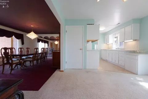 Dining - 4009 E Broadway Rd, Willard, OH 44890 photo 1 of 4