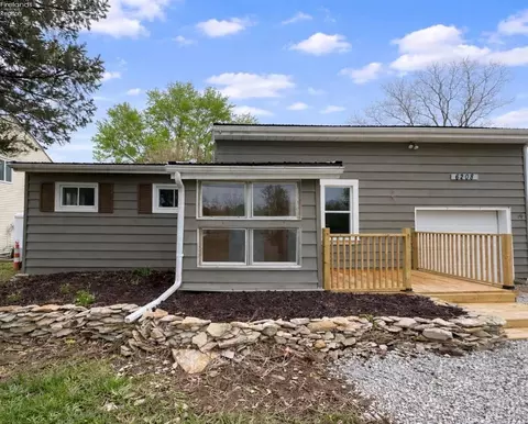 6208 Skadden Rd, Sandusky, OH 44870