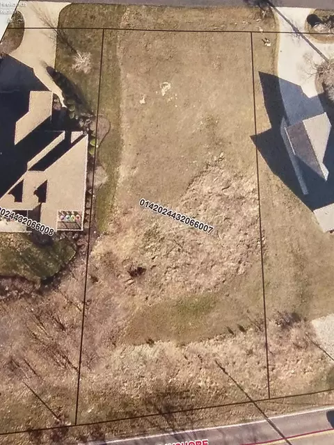 2423 Split Rock Dr, Marblehead, OH 43440