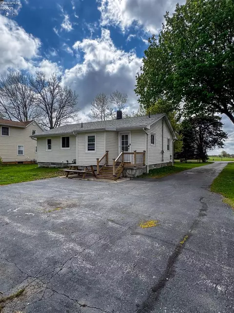 Exterior - 3015 Boos Rd, Huron, OH 44839 photo 1 of 4
