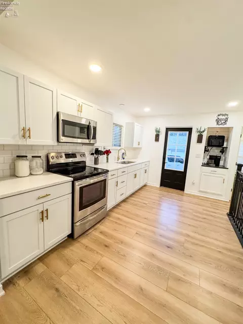 Kitchen - 3015 Boos Rd, Huron, OH 44839 photo 1 of 4