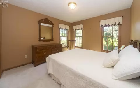 Bedroom - 112 Mallard Creek Run, Lagrange, OH 44050 photo 4 of 5