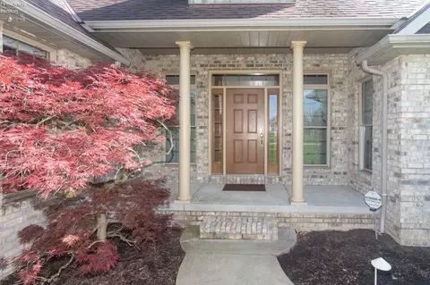 Exterior - 112 Mallard Creek Run, Lagrange, OH 44050 photo 3 of 12