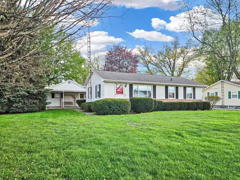 4165 Limerick Rd, Clyde, OH 43410