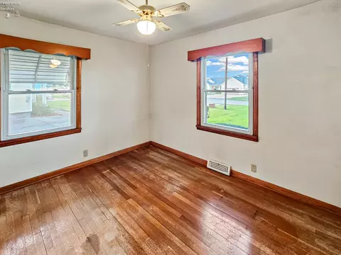 Bedroom - 4165 Limerick Rd, Clyde, OH 43410 photo 1 of 4
