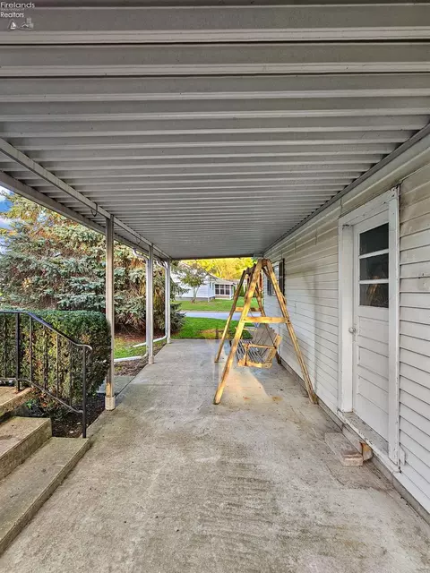 Exterior - 4165 Limerick Rd, Clyde, OH 43410 photo 12 of 12