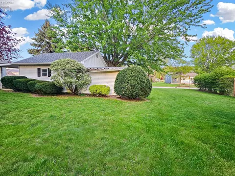 Exterior - 4165 Limerick Rd, Clyde, OH 43410 photo 8 of 12