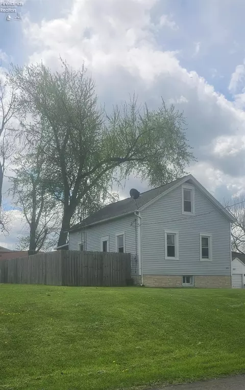 606 Oakland Ave, Sandusky, OH 44870