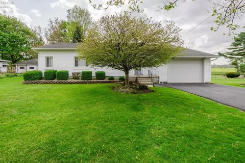 41 W New Haven St, Bloomville, OH 44818