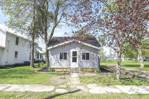 506 Washington St, Port Clinton, OH 43452