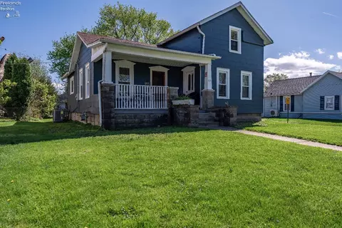 413 W Third St, Port Clinton, OH 43452