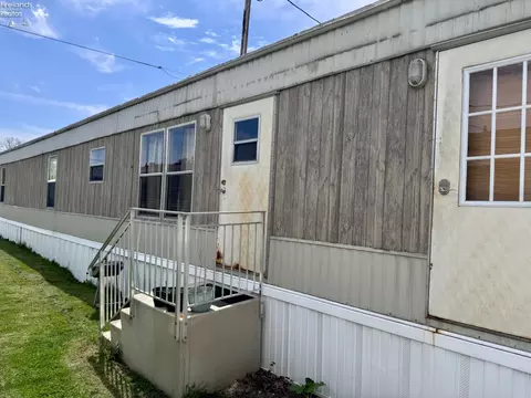 1015 N Main, Clyde, OH 43410