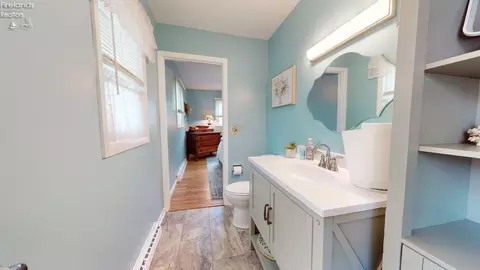 Bath - 518 Kennedy Dr, Willard, OH 44890 photo 1 of 2