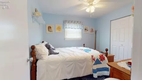 Bedroom - 518 Kennedy Dr, Willard, OH 44890 photo 4 of 5