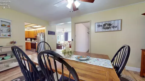 Dining - 518 Kennedy Dr, Willard, OH 44890 photo 4 of 5