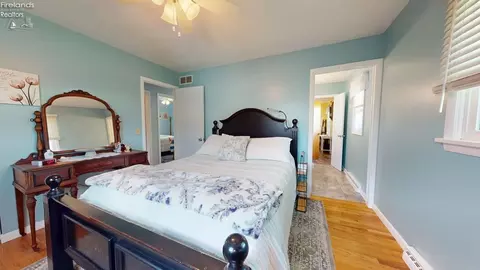 Bedroom - 518 Kennedy Dr, Willard, OH 44890 photo 2 of 5