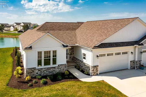 5409 N Pintail Dr, Port Clinton, OH 43452