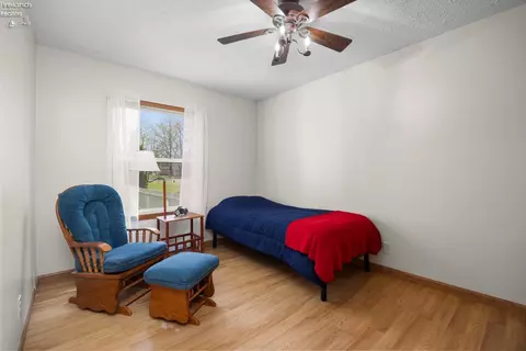 Bedroom - 2327 Stonepath St, Lorain, OH 44052 photo 8 of 10