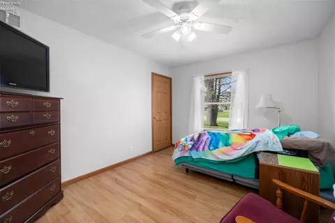 Bedroom - 2327 Stonepath St, Lorain, OH 44052 photo 5 of 10