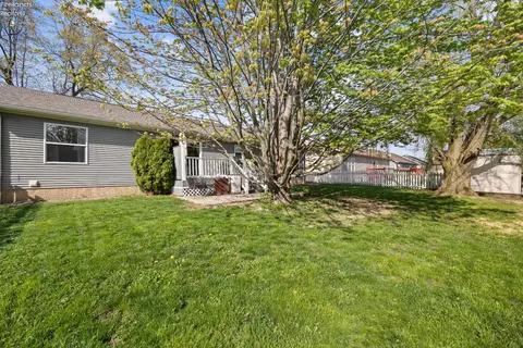 Exterior - 2327 Stonepath St, Lorain, OH 44052 photo 4 of 9