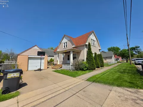 1709 Sandusky St, Sandusky, OH 44870