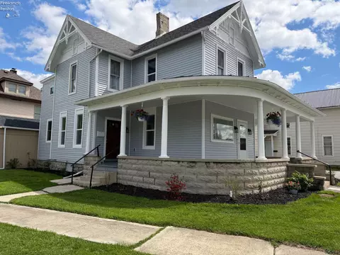 324 N Sandusky St, Tiffin, OH 44883