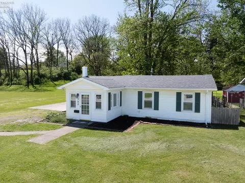 740 N Wood St, Fremont, OH 43420