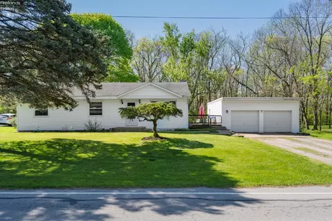 4528 E Weyhe Rd, Port Clinton, OH 43452