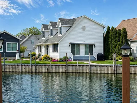 1541 N Anchor, Port Clinton, OH 43452