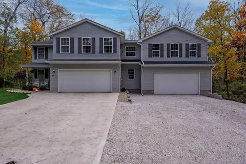 3610 E Highland Dr, Port Clinton, OH 43452