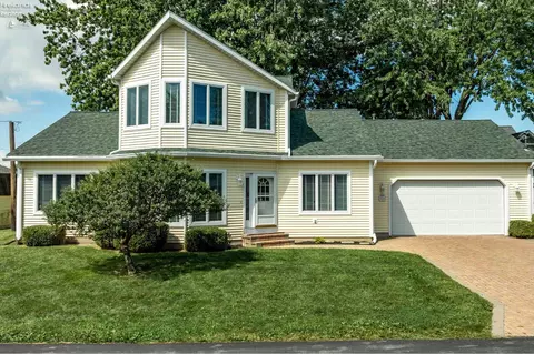 2970 N Swift Dr, Port Clinton, OH 43452