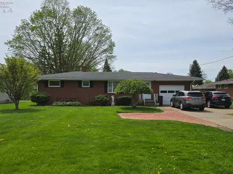 1212 E Perkins Ave, Sandusky, OH 44870