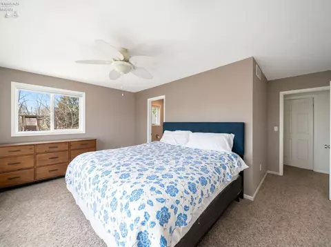 Bedroom - 3205 Confederate Dr, Marblehead, OH 43440 photo 6 of 7