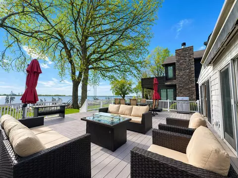 Exterior - 3205 Confederate Dr, Marblehead, OH 43440 photo 9 of 13