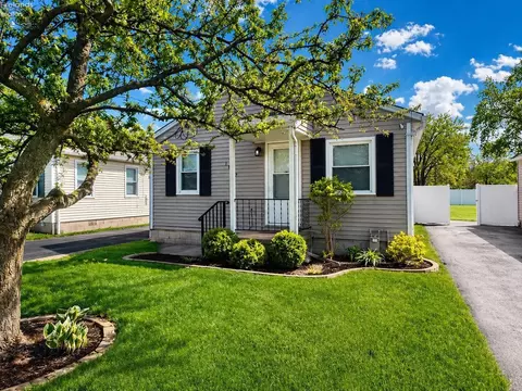 1922 First St, Sandusky, OH 44870