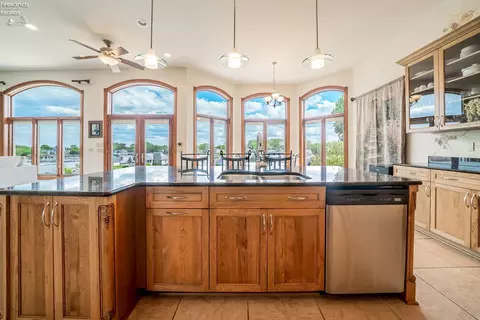 Kitchen - 3706 E Baycliffs Dr, Marblehead, OH 43440 photo 3 of 4