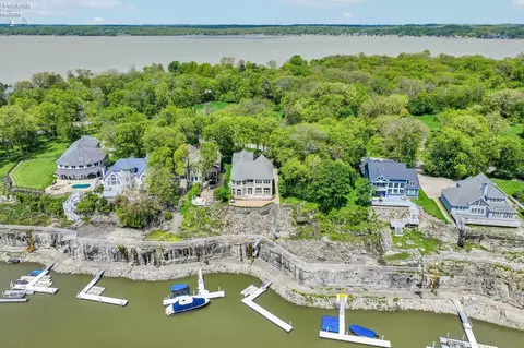 View/Area - 3706 E Baycliffs Dr, Marblehead, OH 43440 photo 2 of 4