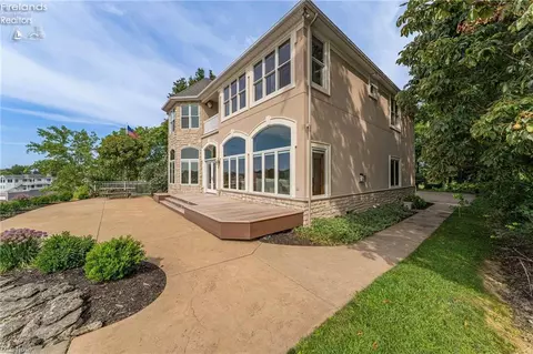 Exterior - 3706 E Baycliffs Dr, Marblehead, OH 43440 photo 3 of 4